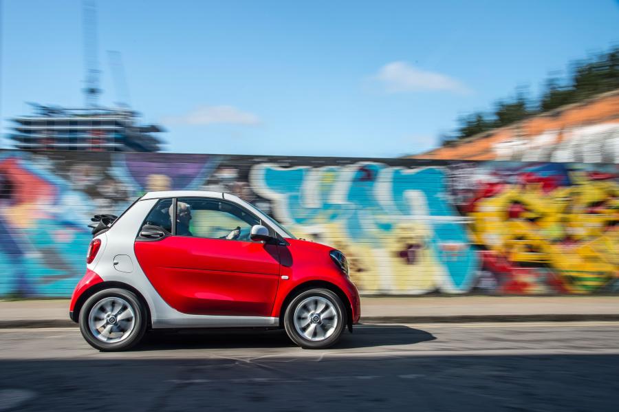  Smart ForTwo Passion Cabrio 2016 года  (UK) (фото 19 из 30)